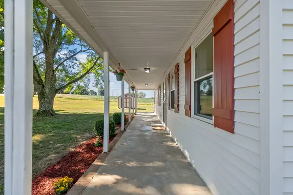 717 Jess Harris Rd, Pleasant View, TN 37146