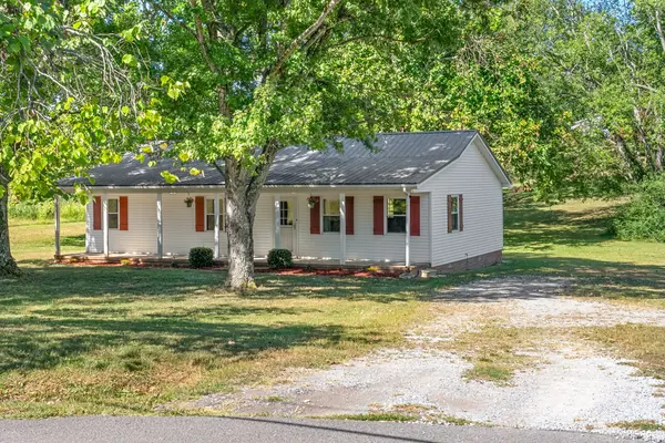 717 Jess Harris Rd, Pleasant View, TN 37146