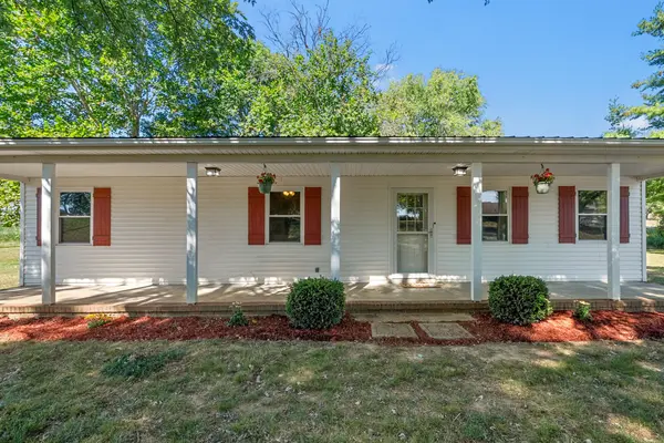 717 Jess Harris Rd, Pleasant View, TN 37146