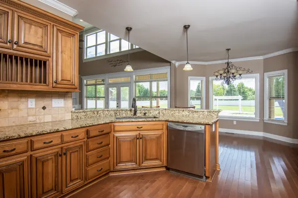 18 Saddletree Dr, Fayetteville, TN 37334