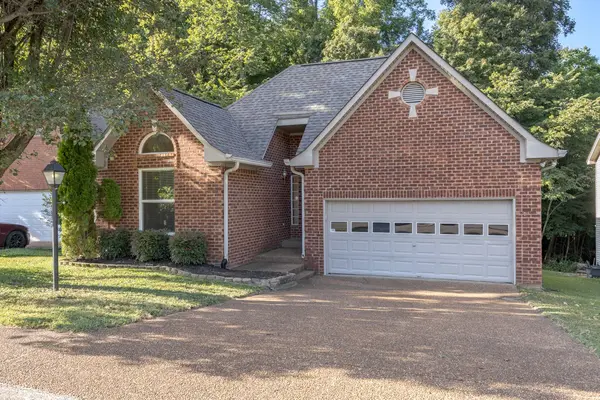 3448 Parkwood Ct, Hermitage, TN 37076