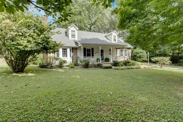 1500 Hidden Meadow Dr, Cottontown, TN 37048