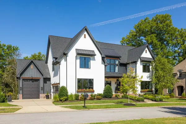 3078 Allenwood Dr, Thompsons Station, TN 37179