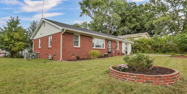 322 Gateway Ln, Hopkinsville, KY 42240