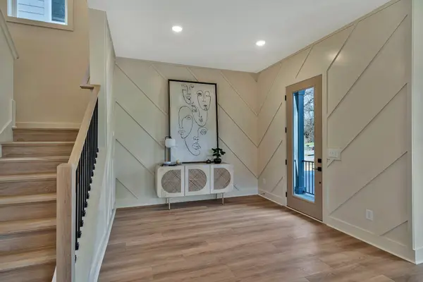 3229 Curtis St, Nashville, TN 37218