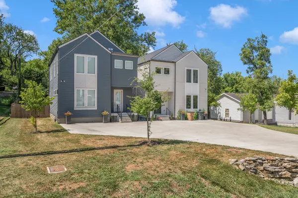3229 Curtis St, Nashville, TN 37218