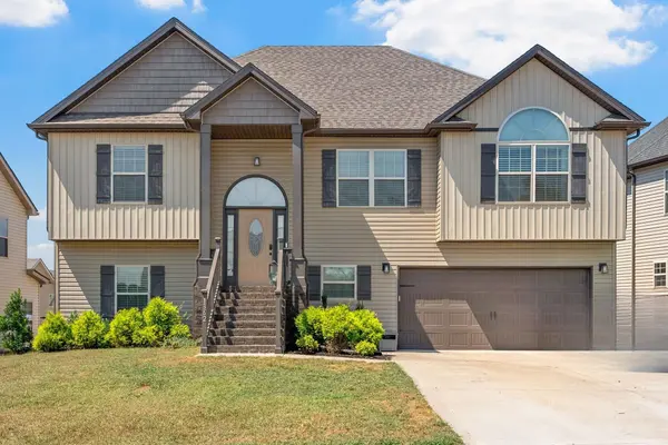 1362 Dan Brown Dr, Clarksville, TN 37042