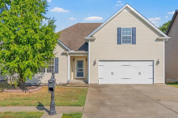 3719 Gray Fox Dr, Clarksville, TN 37040