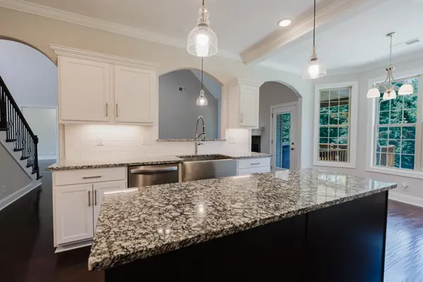 1210 Black Rd, Cunningham, TN 37052