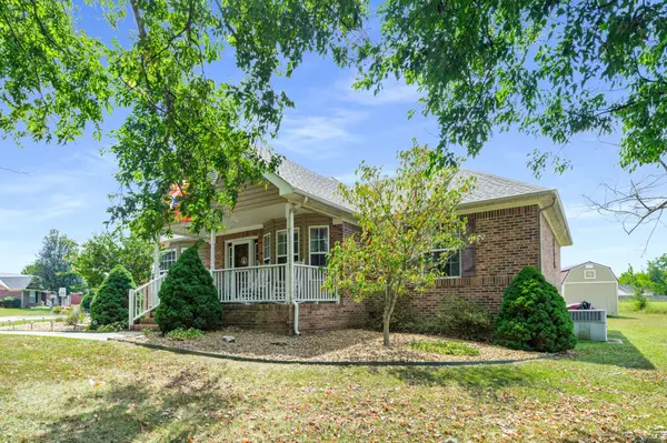 1900 Spears Ln, Columbia, TN 38401