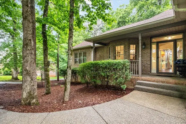 7244 Knottingham Dr, Fairview, TN 37062