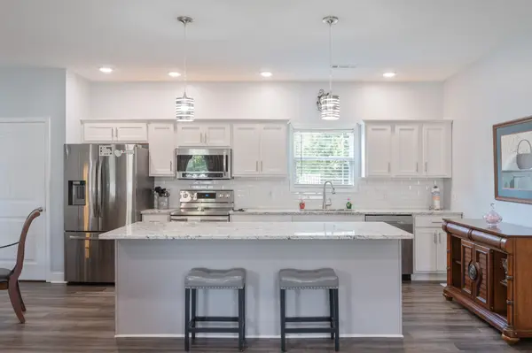 175 Rolling Oak Dr, Big Sandy, TN 38221