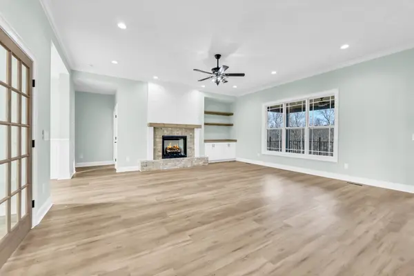 1551 Buck Ridge Ct, Cunningham, TN 37052