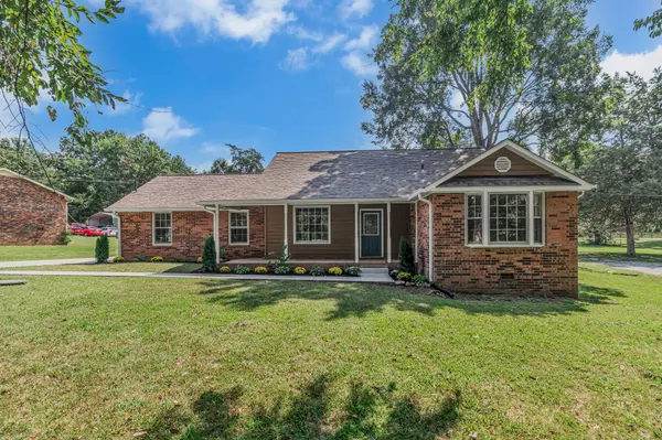 109 Vincent Ln, La Vergne, TN 37086