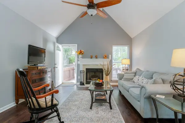 110 Redbud Dr, Hendersonville, TN 37075