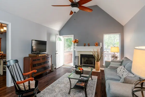 110 Redbud Dr, Hendersonville, TN 37075