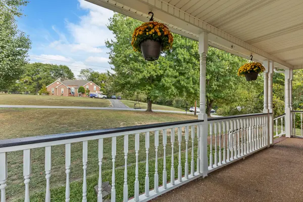 1214 Hollis Ter, Cottontown, TN 37048