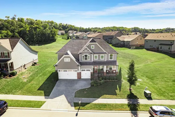 6736 Pleasant Gate Ln, College Grove, TN 37046