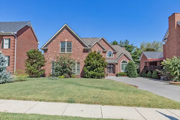 138 N Country Club Dr, Hendersonville, TN 37075