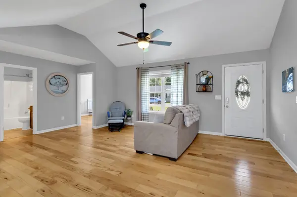 104 Collinwood Dr, Tullahoma, TN 37388