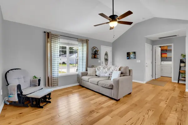 104 Collinwood Dr, Tullahoma, TN 37388