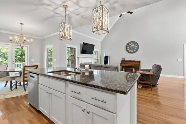 3006 Cross Gate Ln, Columbia, TN 38401