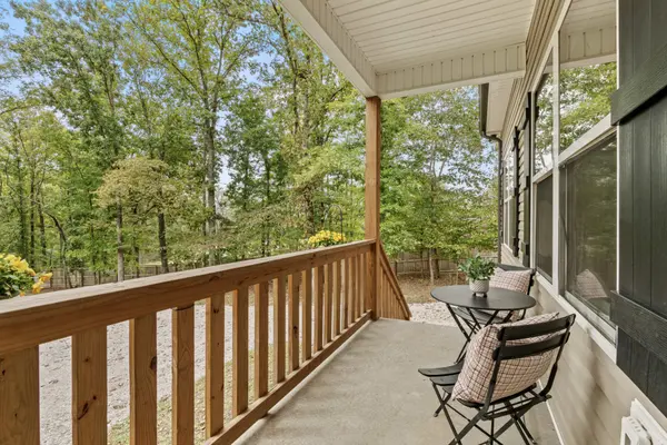 2480 N Hurricane Creek Rd, Mc Ewen, TN 37101
