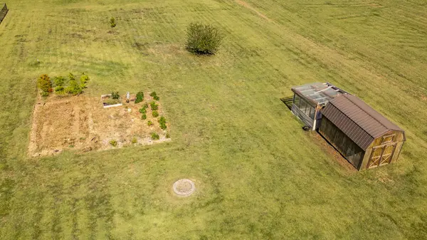 1017 Spire Way Dr, Castalian Springs, TN 37031