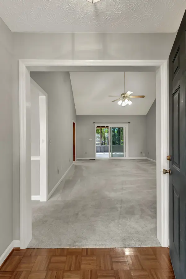 101 Laura Dr, White House, TN 37188