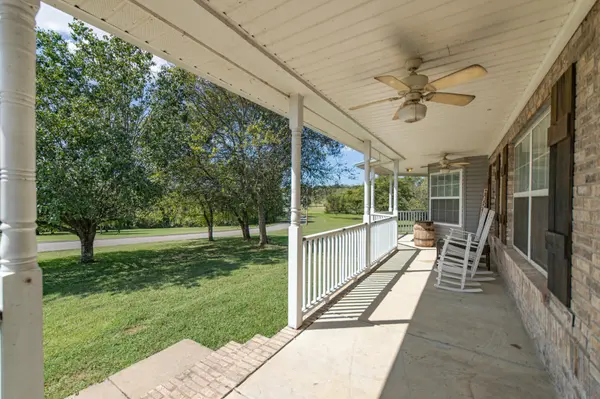 2444 Lakeshore Dr, Spring Hill, TN 37174