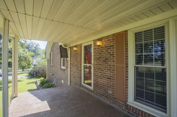 2260 Zion Rd, Columbia, TN 38401