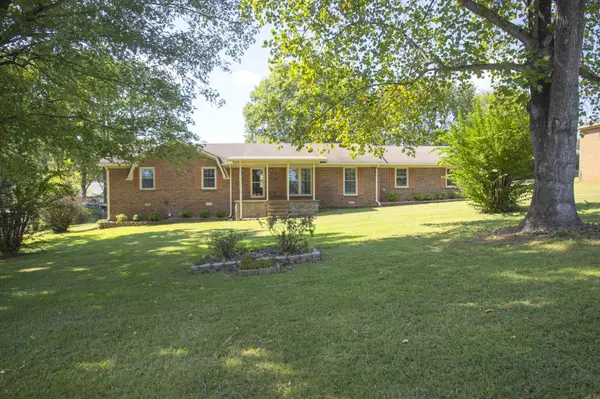 2260 Zion Rd, Columbia, TN 38401