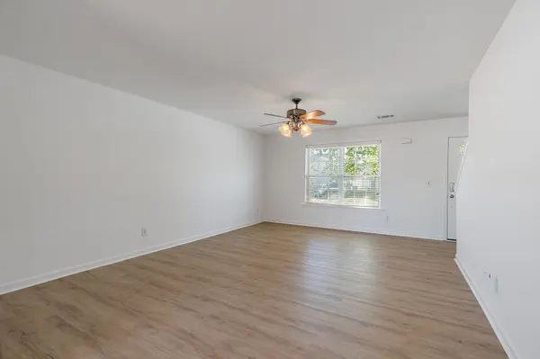 221 Quiet Ln, La Vergne, TN 37086