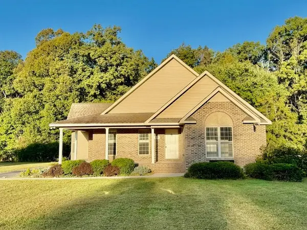 237 Cumberland Oaks Dr, Tullahoma, TN 37388