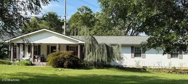 834 Whitehall Road Rd, Knoxville, TN 37909