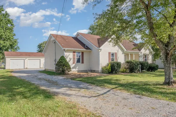 402 Edmonson Ave, Chapel Hill, TN 37034