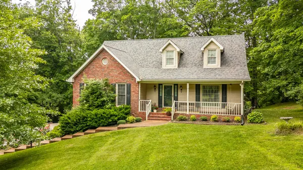 1552 Hidden Meadow Dr, Cottontown, TN 37048