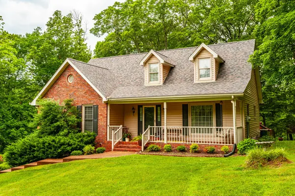 1552 Hidden Meadow Dr, Cottontown, TN 37048