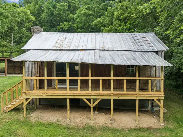 115 Dyer Branch Rd, Gordonsville, TN 38563
