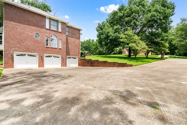 2118 Queens Bluff Way, Clarksville, TN 37043