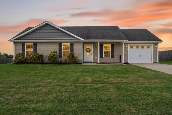 229 Bob White Trl, Oak Grove, KY 42262