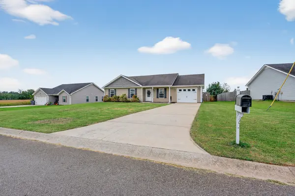 229 Bob White Trl, Oak Grove, KY 42262