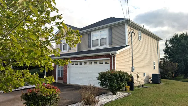 2015 Keaton Dr, La Vergne, TN 37086