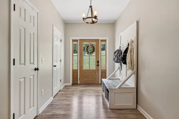 1147 Woodmont Dr, Centerville, TN 37033