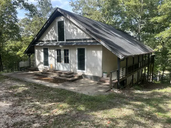 370 Alpine Rd, Camden, TN 38320