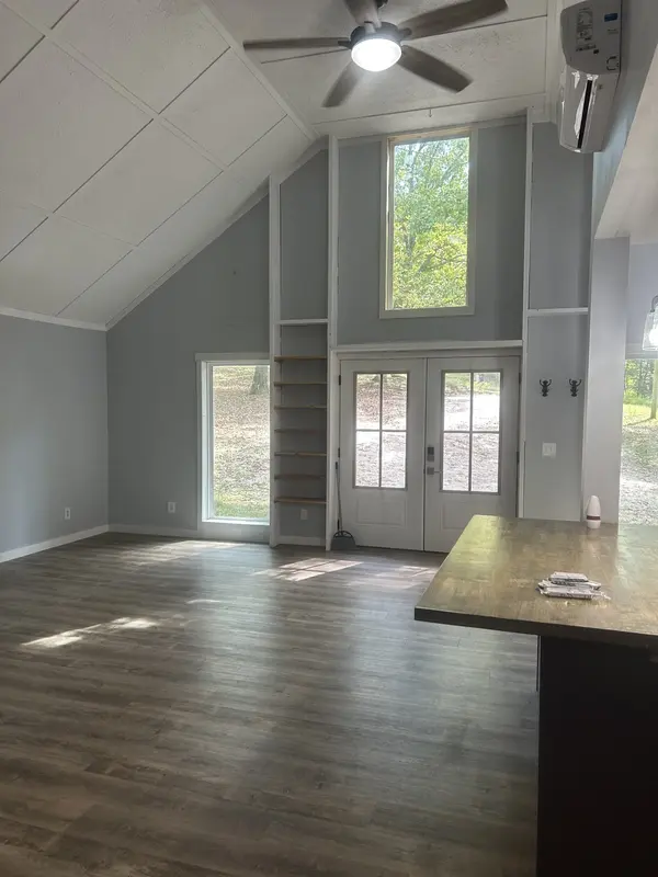 370 Alpine Rd, Camden, TN 38320