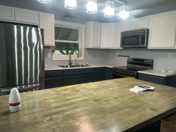 370 Alpine Rd, Camden, TN 38320