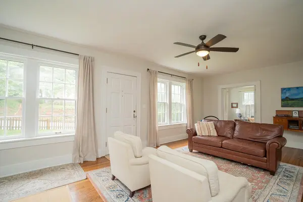 2718 Fairview Drive, Chattanooga, TN 37406