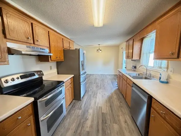 300 Deer Cir, Estill Springs, TN 37330