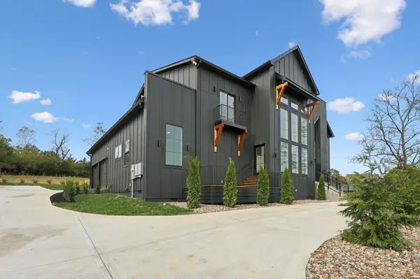 6162 N New Hope Rd, Hermitage, TN 37076